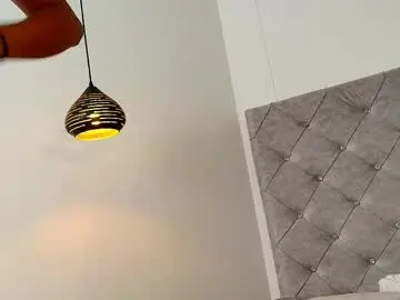 Hilary_giirl  live sex cam