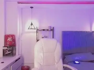 Laara_croft  live sex cam