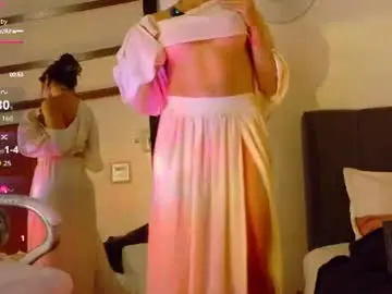Lia_tinez  live sex cam