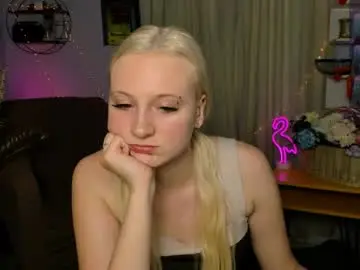 Madam_ulis  live sex cam