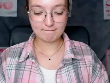 Mistyrosee  live sex cam