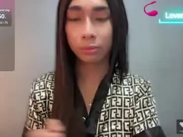 Petite_yang  live sex cam