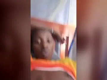 Pretty_vee001  live sex cam
