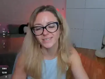 Whitneypunnch  live sex cam