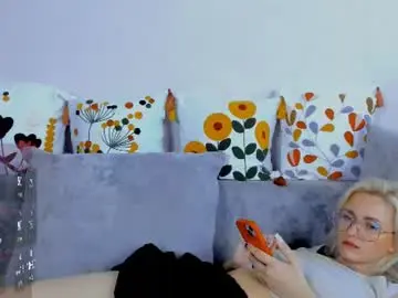 Whitneypunnch  live sex cam