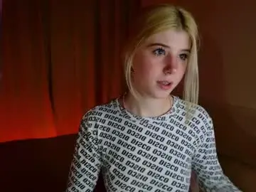 Bella_amoury  live sex cam