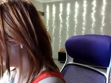 Breckatwood  live sex cam