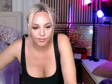 Cumguzzlingskank  live sex cam