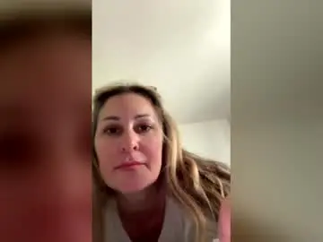 Jadequartz7  live sex cam