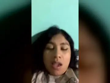 Karolinecute  live sex cam