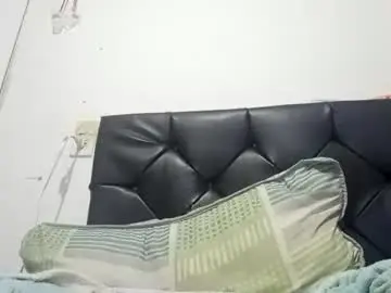 Lilith215690  live sex cam