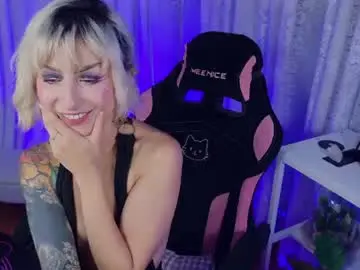 Mooncinna  live sex cam