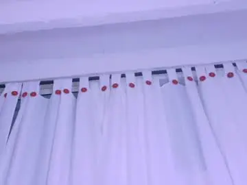 Scarlet_boobs01  live sex cam