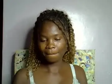 Sexy_molyne  live sex cam