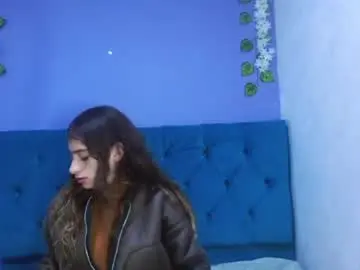 Akatalinaandmikemar  live sex cam