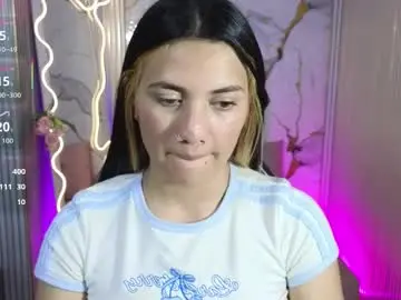 Chiara_tay  live sex cam