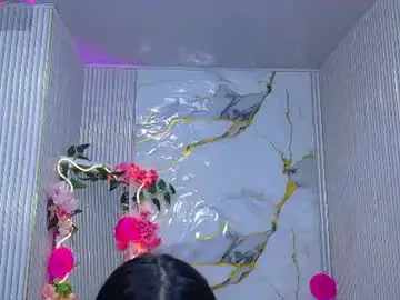 Chiara_tay  live sex cam