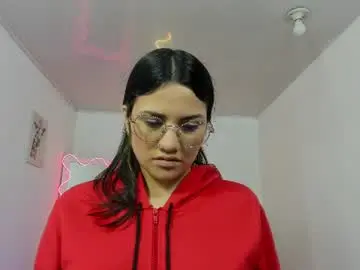 Chiara_tay  live sex cam