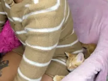 Deli_la  live sex cam