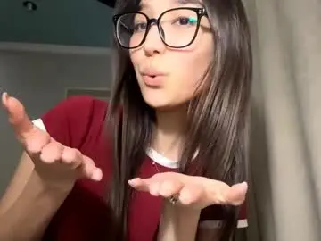 Divinaminerd  live sex cam