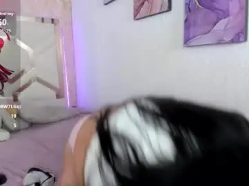 Emiiily_brownn  live sex cam