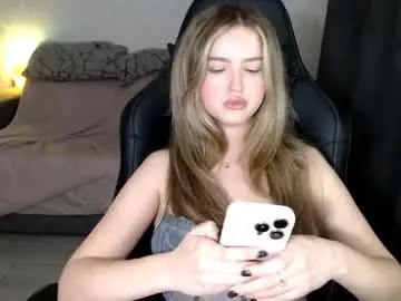 Isabelswan  live sex cam