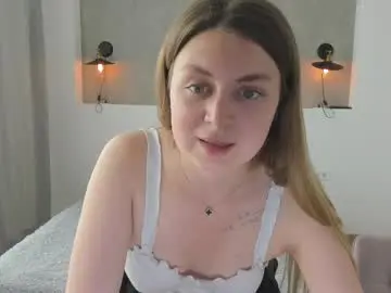 Kitkatvel  live sex cam