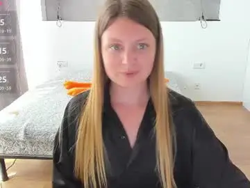 Kitkatvel  live sex cam