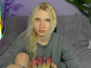 Kitty_blondy  live sex cam