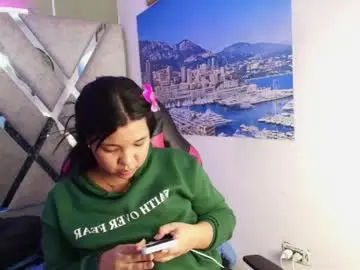Naileth_7  live sex cam