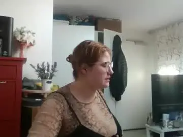 Sarahbyebitch  live sex cam
