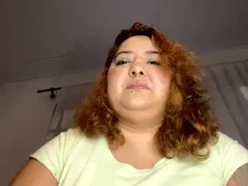 Cenourinhalesbica  live sex cam