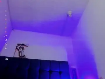 Hellen_starx  live sex cam