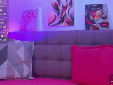 Hellen_starx  live sex cam