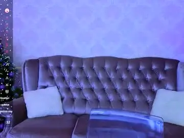 Kitnis1love  live sex cam