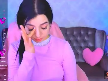 Kitnis1love  live sex cam