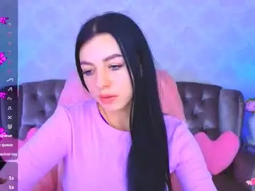 Kitnis1love  live sex cam