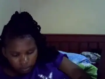 Momsdoll  live sex cam