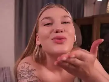 Pebee  live sex cam