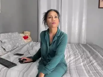 Beebeethai  live sex cam