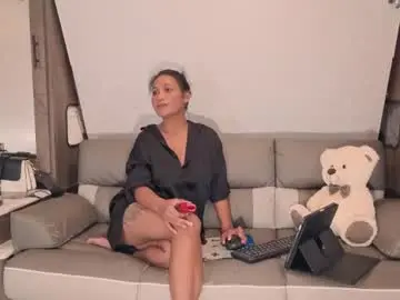 Beebeethai  live sex cam