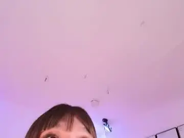 Fluffy_bubble21  live sex cam