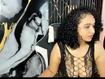 Heluehorny13  live sex cam