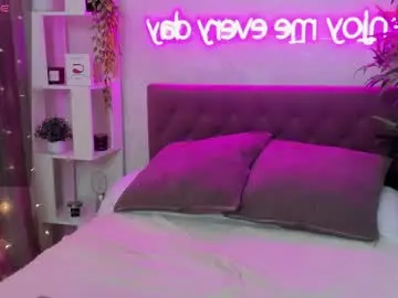 Katyaneilson  live sex cam
