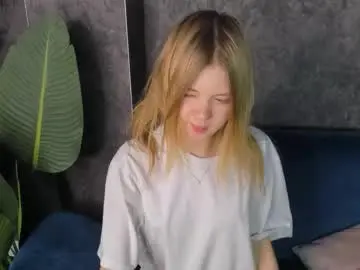 Mia_liwis  live sex cam