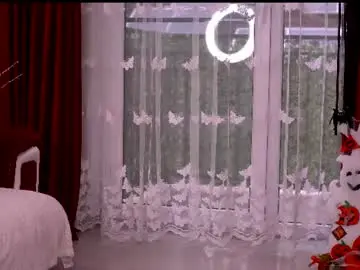 Puremadison  live sex cam