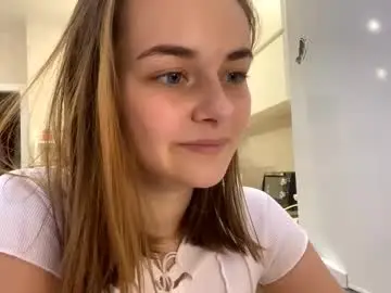 Isauratorkelson  live sex cam