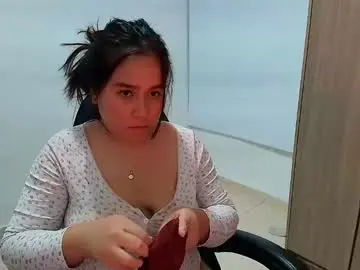 Laura_d23  live sex cam