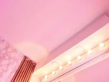 Mia_233_  live sex cam