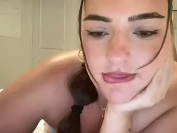 Notsosweet21  live sex cam